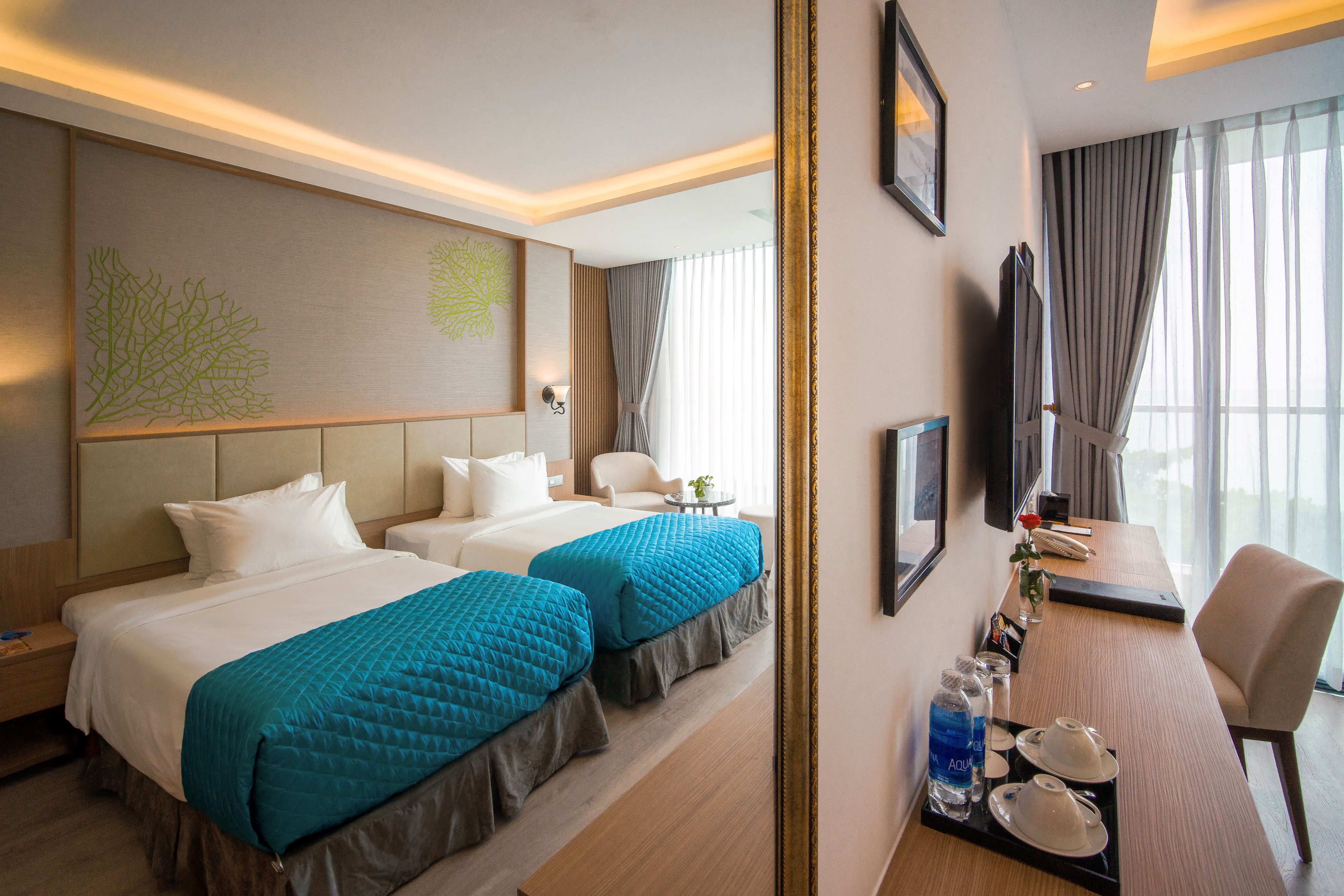 Hình ảnh phòng Deluxe Twin Room with Ocean View and Balcony