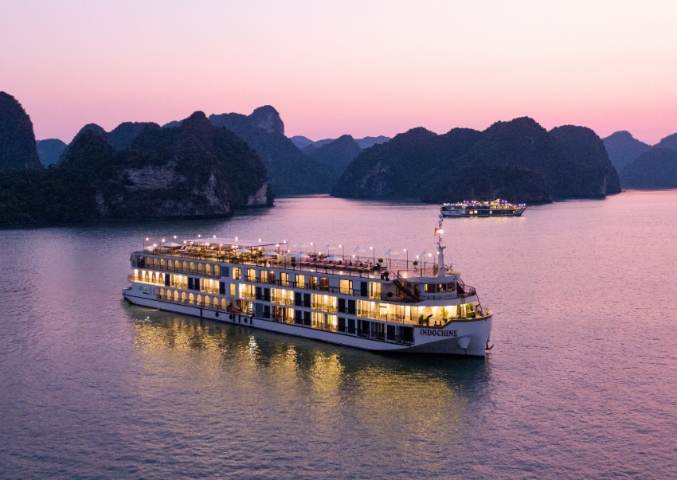 Du thuyền Indochine Cruise Lan Hạ Bay