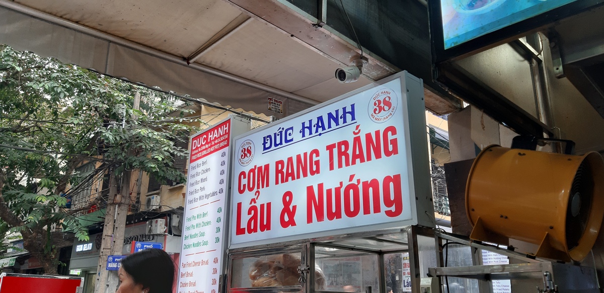 top-13-quan-ngon-khong-the-bo-lo-cho-com-rang-dua-bo-tai-ha-noi_17