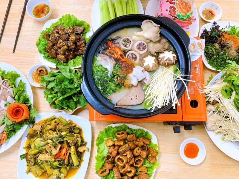 top-17-quan-lau-chao-ngon-khong-the-bo-lo-tai-ha-noi_21