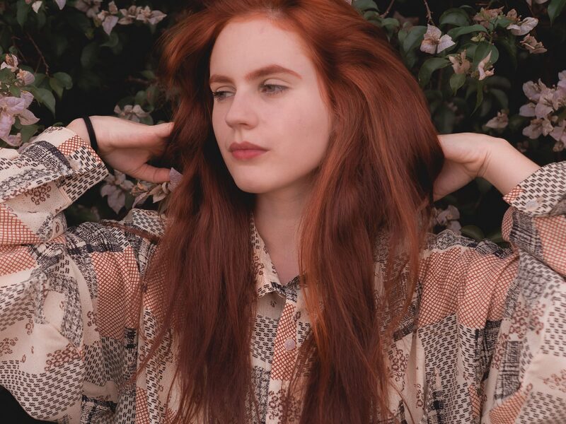 Bí quyết nhuộm tóc màu nâu đỏ tại nhà để có màu chuẩn từ chuyên gia Mytour