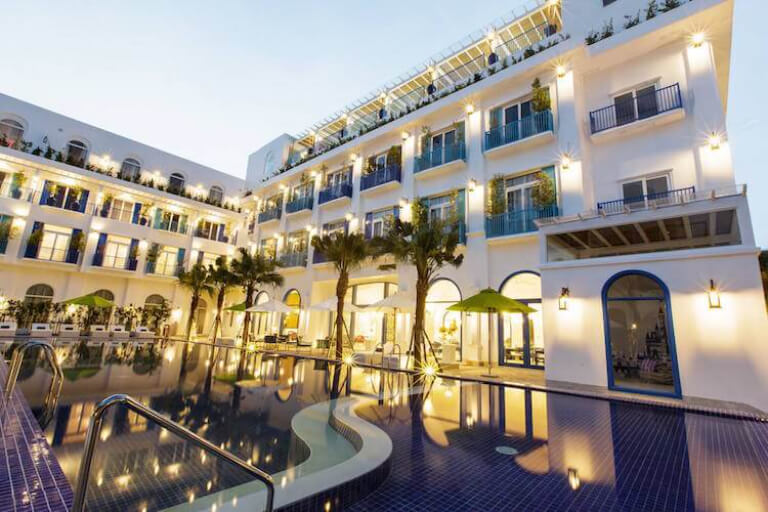 Top 10 <strong>Khách sạn Đẹp ở Đà Nẵng</strong> - Đánh giá và Chọn khách sạn phù hợp