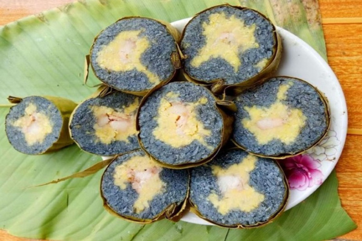 Bánh chưng đen Yên Bái - Món ăn truyền thống của vùng cao Tây Bắc Bánh chưng đen Yên Bái - Món ăn truyền thống của vùng cao Tây Bắc