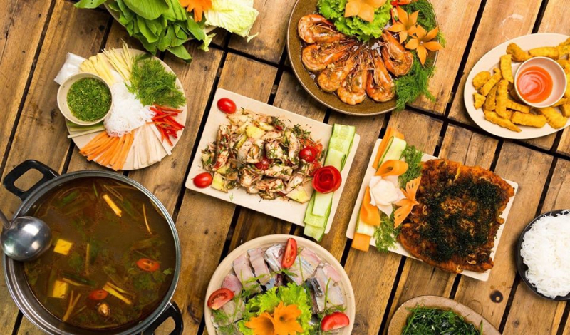 KHÔNG GIAN ẤN TƯỢNG CỦA NHÀ HÀNG NỔI TIẾNG THU HÚT THỰC KHÁCH ĐẾN KHÁM PHÁ