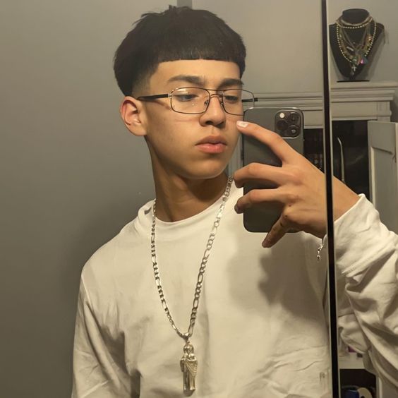 Danh sách 10 kiểu tóc Edgar Haircut độc đáo dành cho các chàng trai cá tính