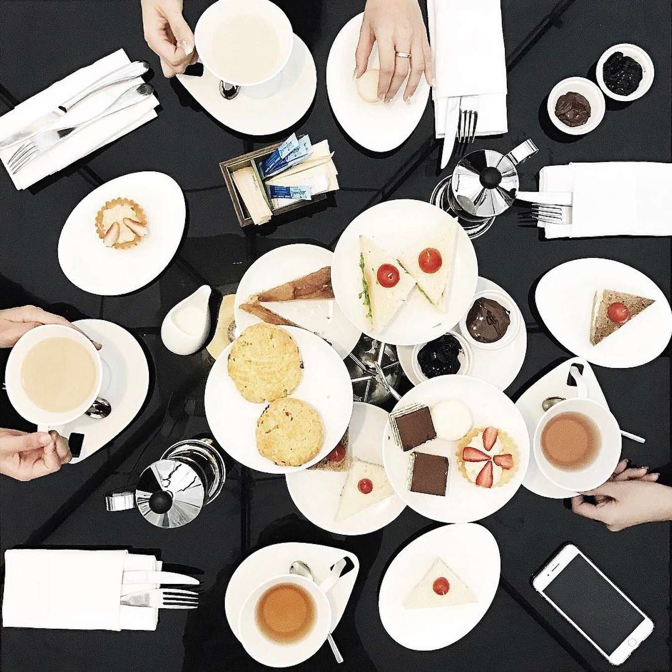 Khám phá 6 điểm trà chiều sang trọng tại Hà Nội - Trải nghiệm đẳng cấp nguyên bản Việt Nam