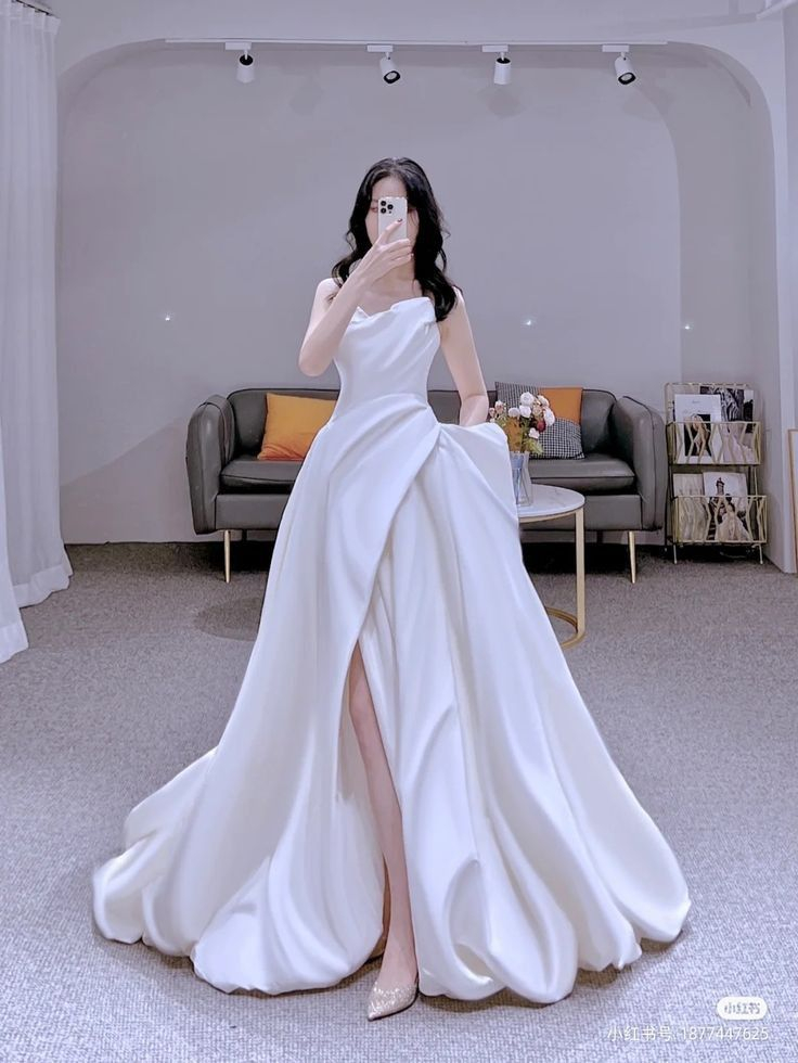 200+ hình váy cưới xinh đẹp cho cô dâu một diện mạo công chúa lộng lẫy nhất  - BlogAnChoi