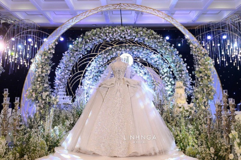 Váy cưới đơn giản 2019 được các cô dâu ưa chuộng - Quyên Nguyễn