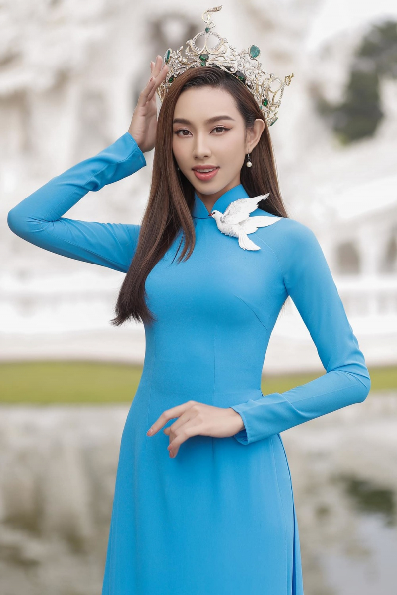 Vì sao áo dài được xem là biểu tượng cho trang phục truyền thống của Việt  Nam?