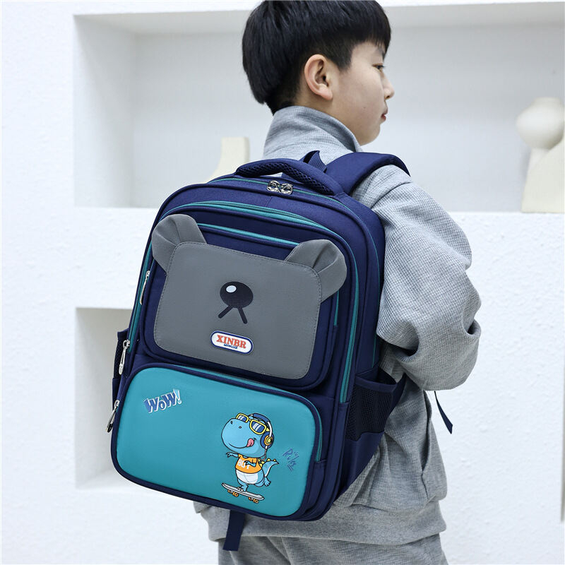 các mẫu ba lô cho bé trai cá tính, ba lô cho bé trai siêu ngầu - https://www.google.com/search?q=%23 - minh họa: Hai nửa khung hình ghép lại: một bên là bé gái tươi tắn đeo chiếc ba lô hình Unicorn đính sequin, một bên là bé trai tạo dáng mạnh mẽ với ba lô nhựa 3D hình Người Nhện - bé gái - https://tongkhothienan.com/wp-content/uploads/2023/03/balo-mau-giao-cho-tre-em-hoat-hinh-3.jpg - bé trai