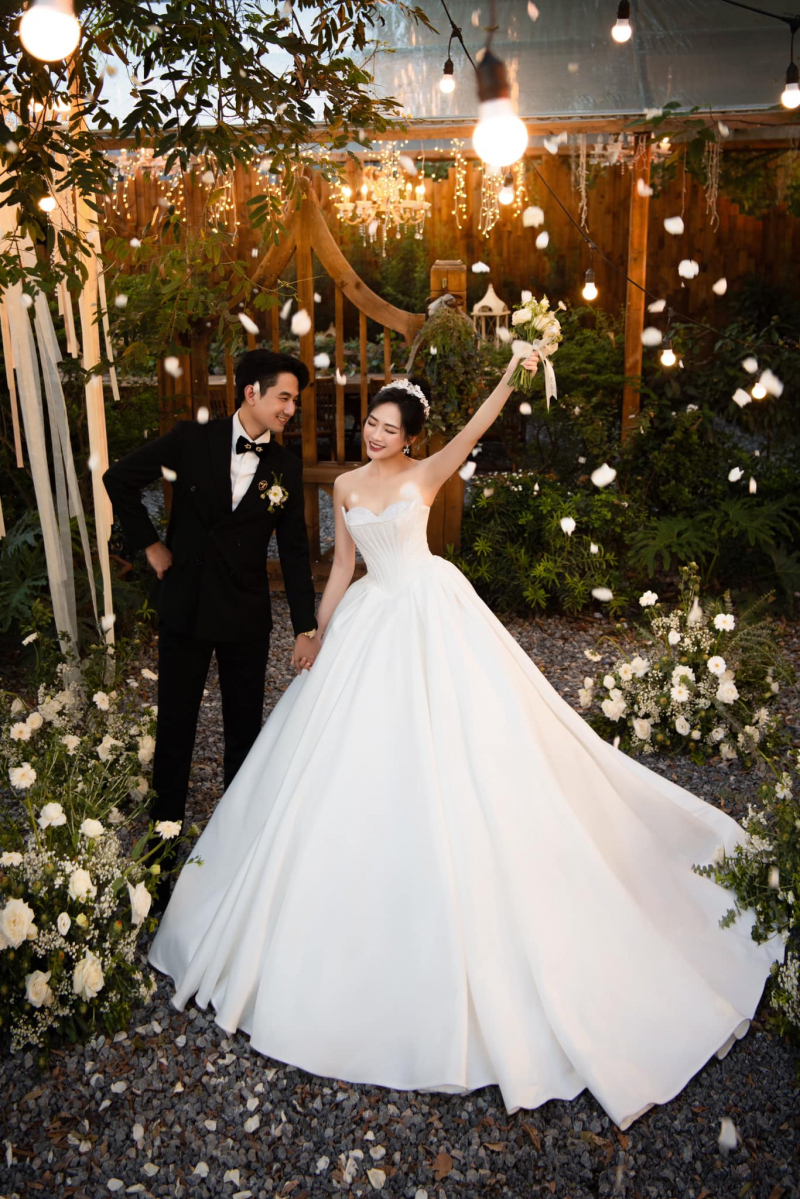 Đám cưới Duy Mạnh: Cô dâu chú rể sẽ diện trang phục hàng hiệu sang chảnh |  Báo Dân trí