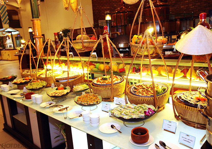 MR BBQ HỘI AN NỔI BẬT VỚI THỰC ĐƠN BUFFET NƯỚNG LẨU PHONG PHÚ ĐA DẠNG