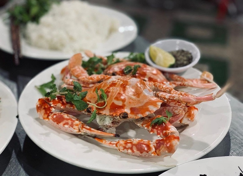 hải sản Đà Nẵng gần biển Mỹ Khê