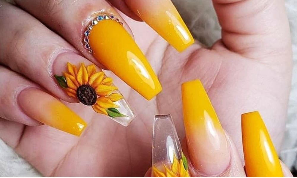 Những Mẫu Nail Vẽ Hoa Đơn Giản, Quyến Rũ Cho Năm 2024