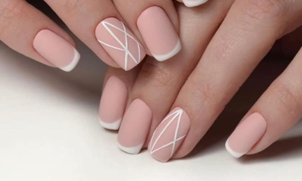 Những Mẫu Nail Vẽ Hoa Đơn Giản, Quyến Rũ Cho Năm 2024