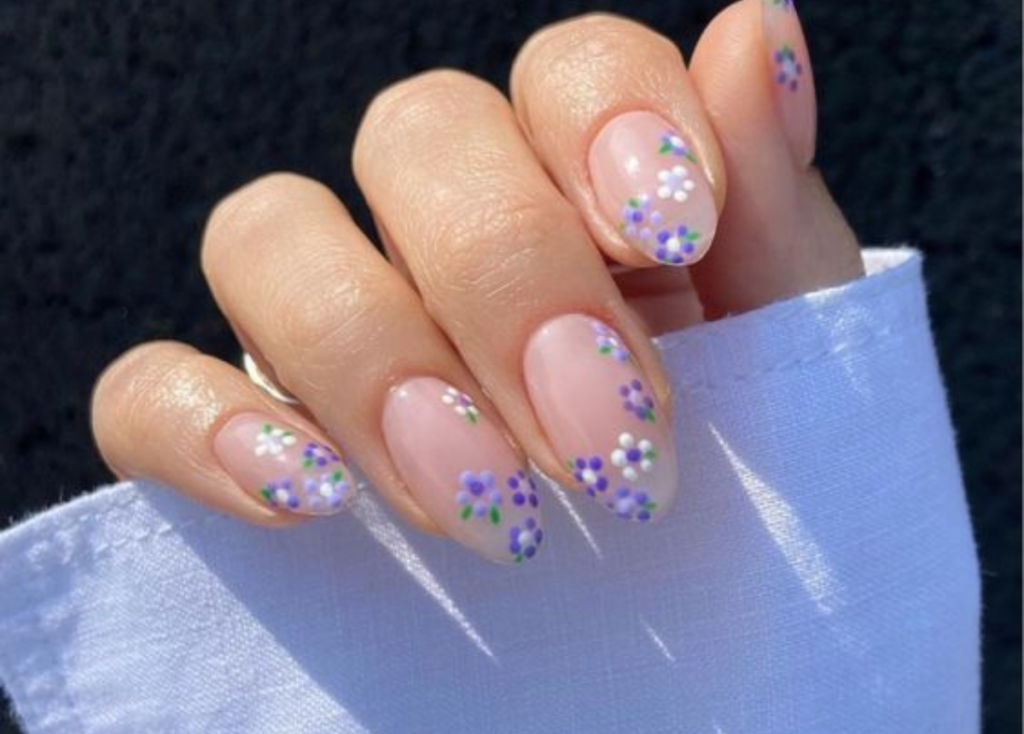 Những Mẫu Nail Vẽ Hoa Đơn Giản, Quyến Rũ Cho Năm 2024
