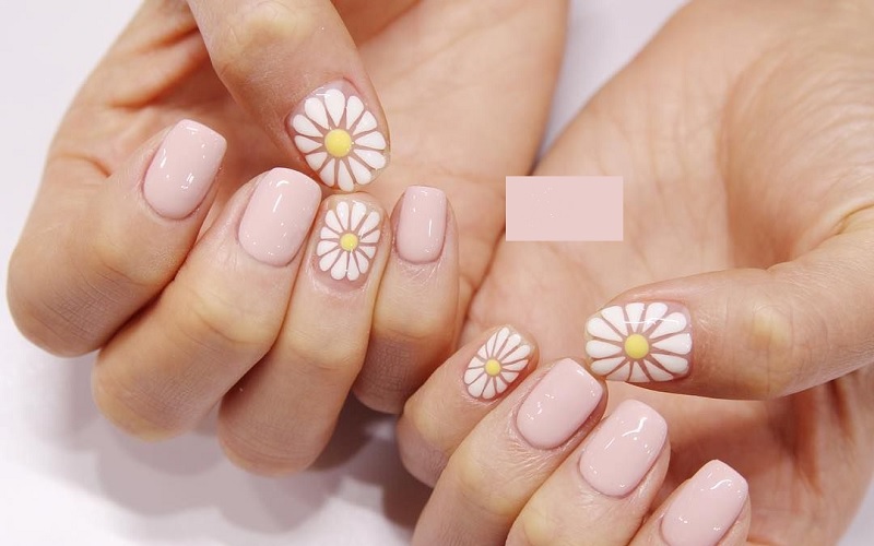 Các mẫu nail vẽ hoa đơn giản đẹp - ALONGWALKER