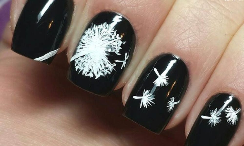 Những Mẫu Nail Vẽ Hoa Đơn Giản, Quyến Rũ Cho Năm 2024
