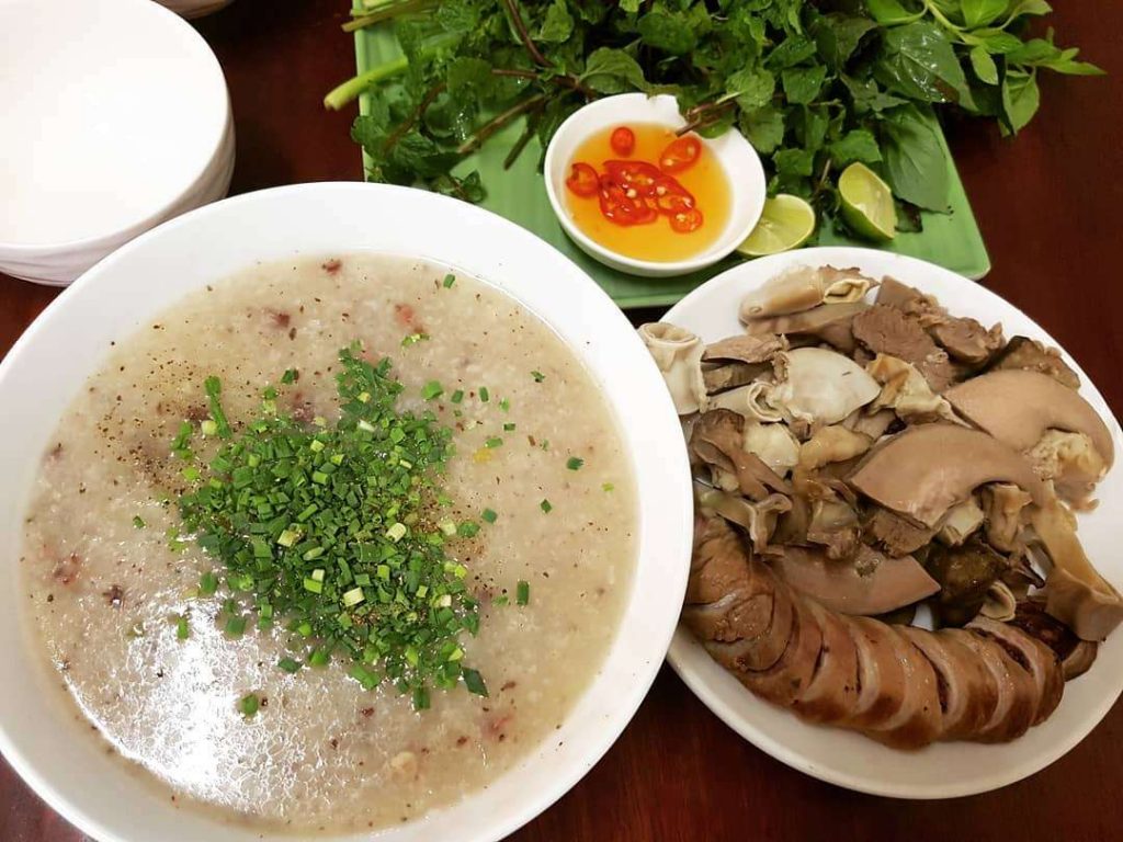 Bí mật về cháo lòng và calo Ẩm thực Việt mê say