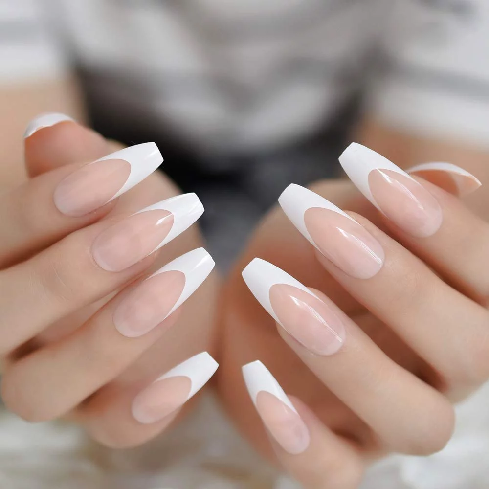 10 mẫu nail sơn đầu móng trắng đẹp “chân ái” cho mọi cô nàng | All Things  Beauty
