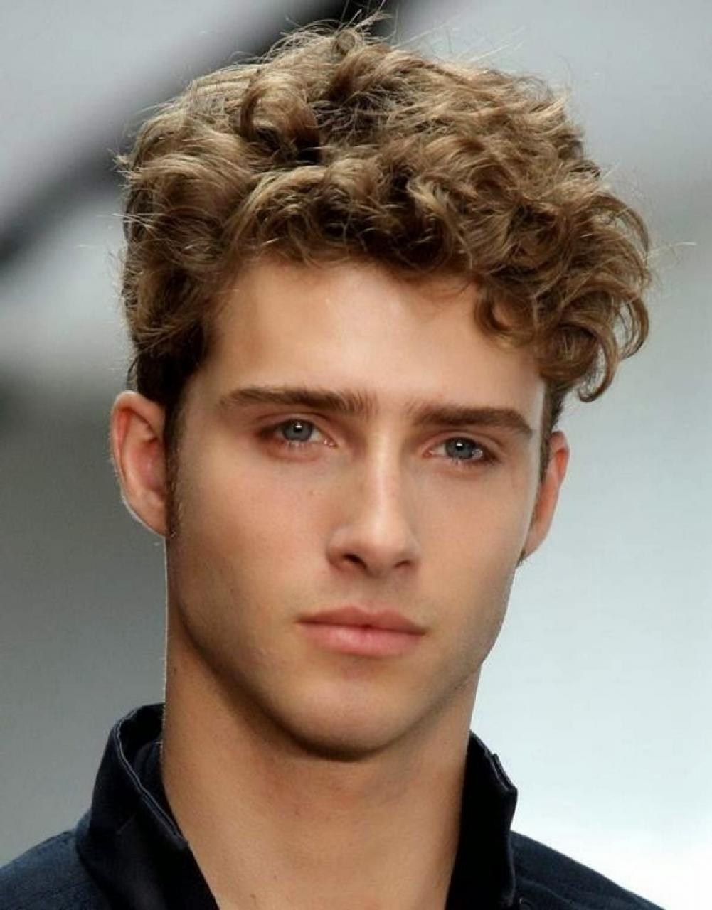 10 kiểu tóc xoăn nam đẹp tự nhiên, dẫn đầu xu hướng