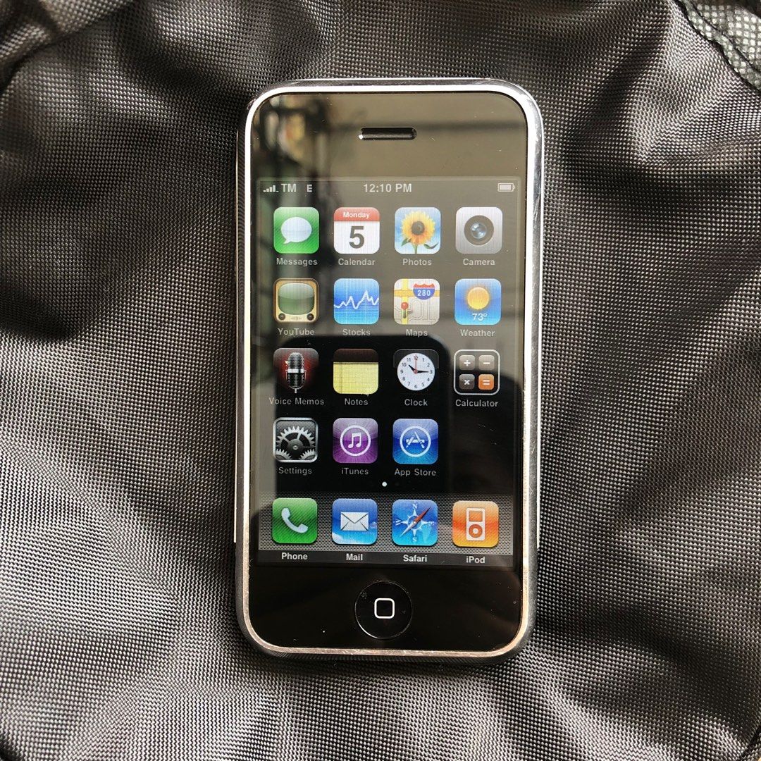 iPhone đời đầu từng kinh khủng thế nào với giá gần 10 triệu?