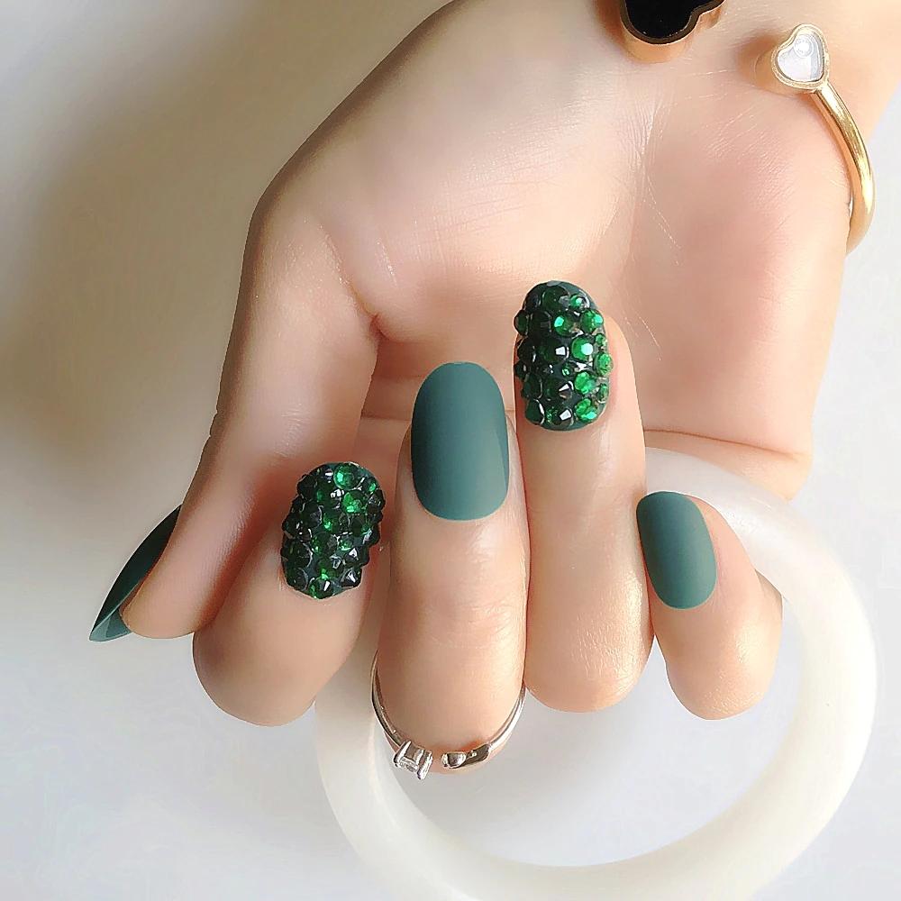 12 mẫu nail màu xanh lá cây tuyệt vời không nên bỏ qua