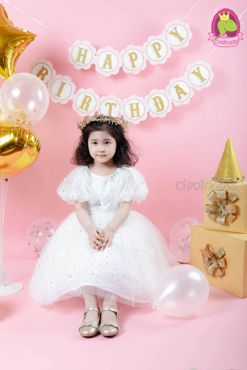 Váy trẻ em sinh nhật váy công chúa váy trắng cô gái trang phục trẻ em