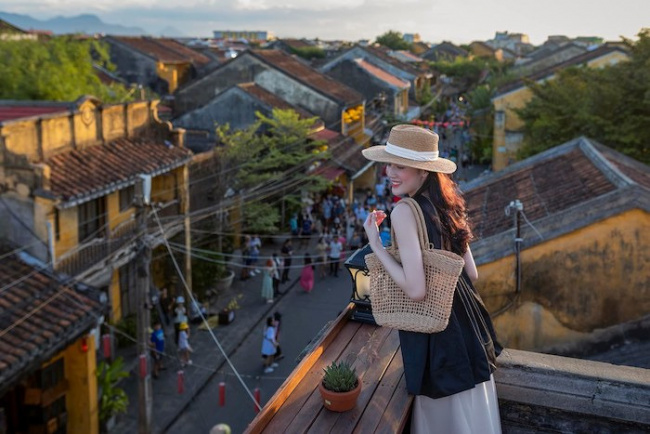 30+ mẹo tạo dáng chụp ảnh với thiên nhiên yên bình, sang chảnh và thần thái