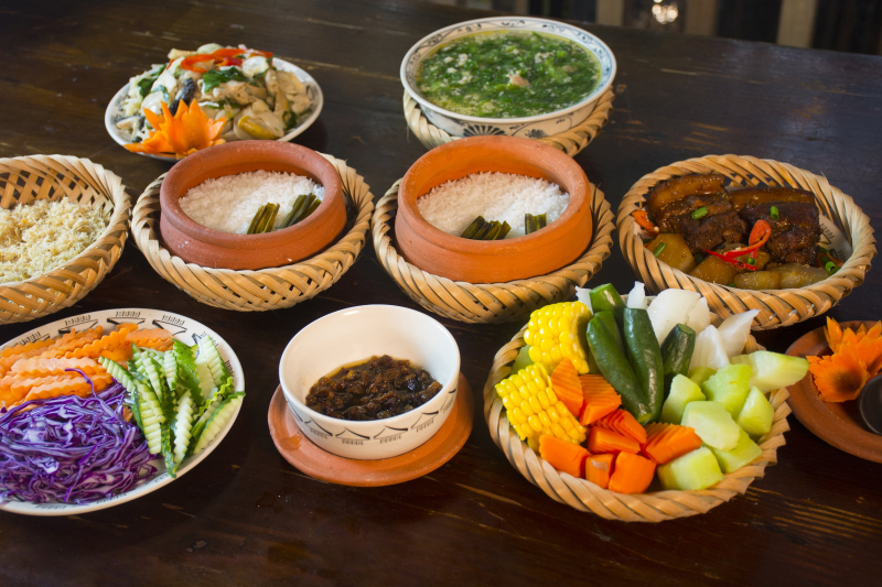 https://gcs.tripi.vn/public-tripi/tripi-feed/img/473868gxR/quan-com-nieu-ngon-nhat-tinh-dak-lak-1105429.jpg