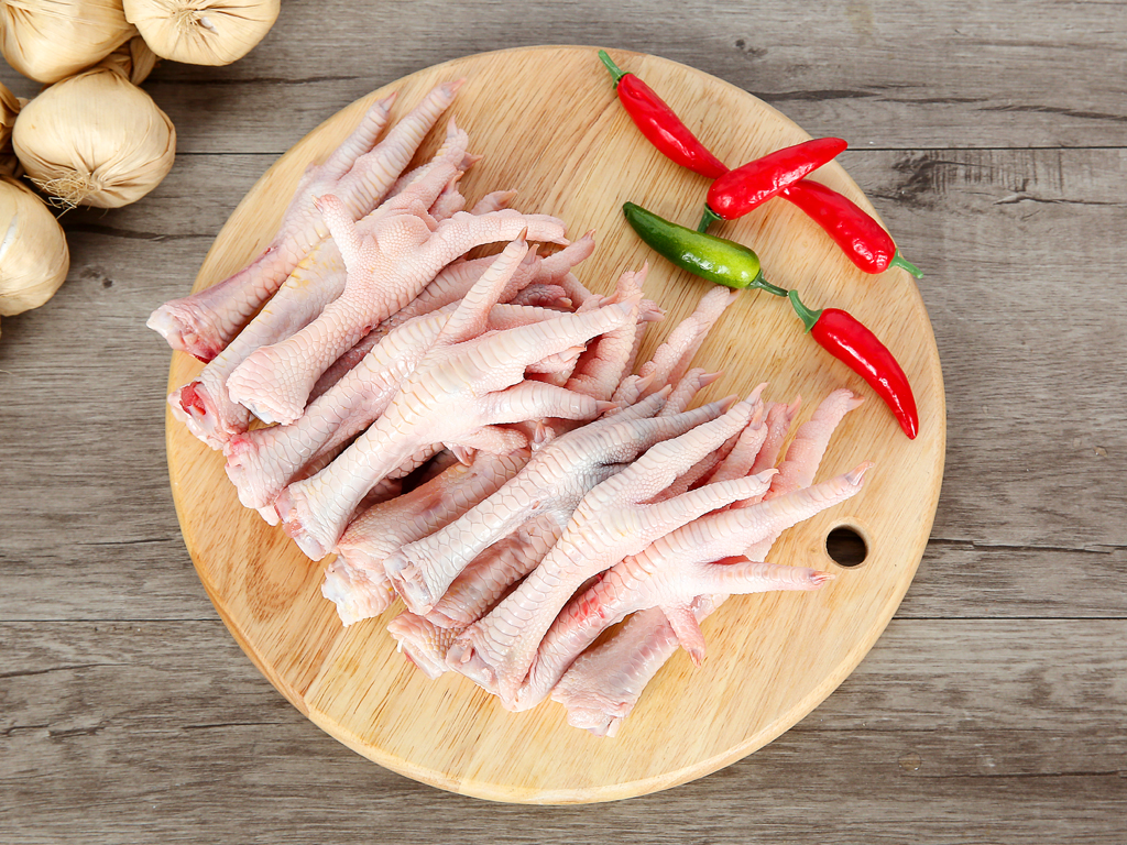 Chân gà có bao nhiêu calo? Ăn chân gà có gây béo không? Có lợi ích gì không?