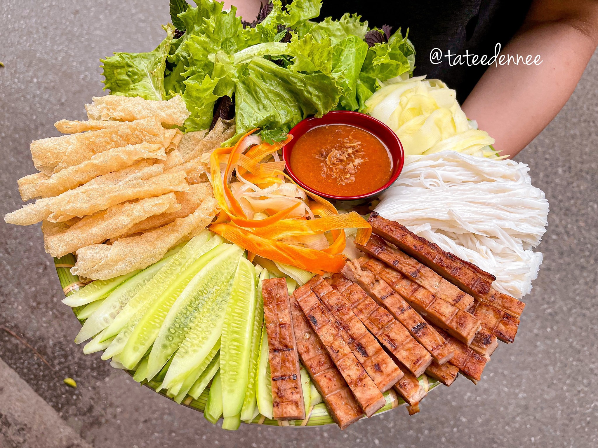 Ăn gì ở Long Biên? TOP 13 món ngon Long Biên làm say đắm vị giác