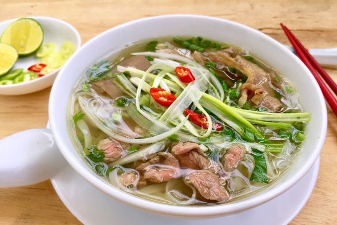 Top 10 quán phở bò Hà Nội với thịt mềm ngon, giữ nguyên hương vị ...