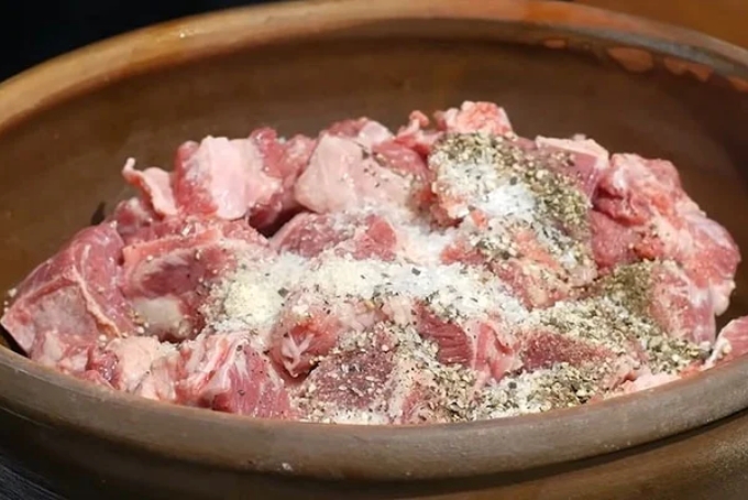3 Phong cách nấu bò sốt vang độc đáo: kiểu miền Bắc, sử dụng nguyên liệu ngũ vị, cách làm đơn giản với gói gia vị