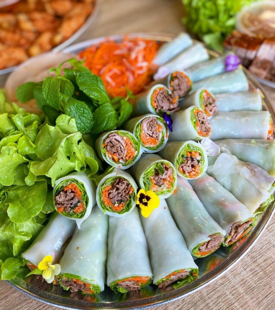 Menu Đặc Sắc Của Các Quán Phở Cuốn