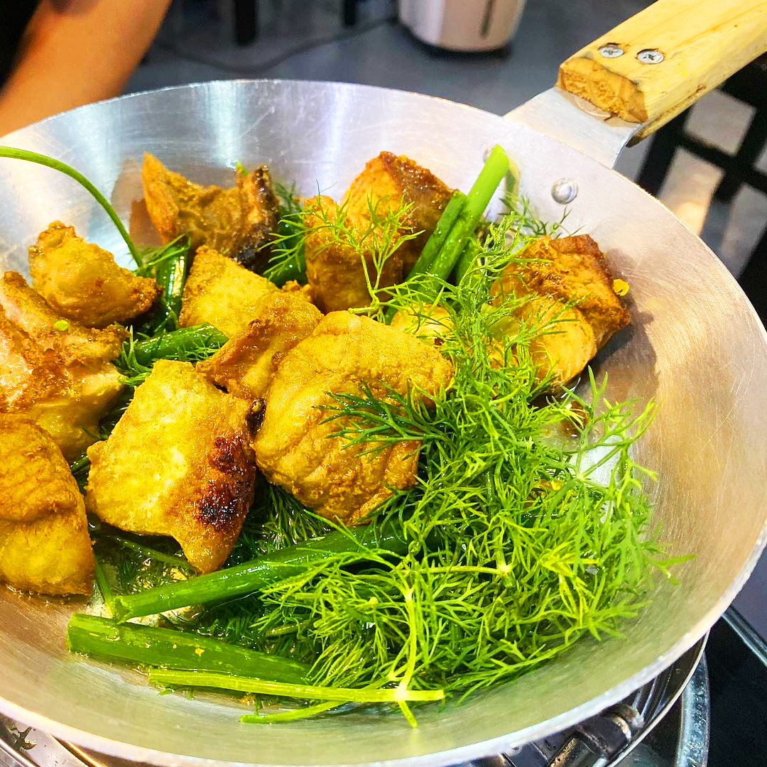 Top 12 quán chả cá Hà Nội ngon danh tiếng của những người sành ăn
