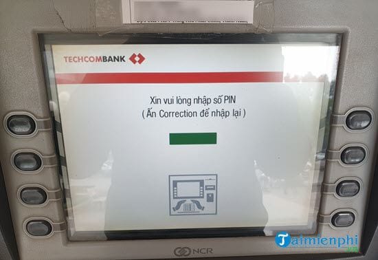 Chỉ đường rút tiền tại ATM Techcombank