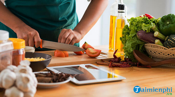 Nằm mơ thấy nấu ăn: Dấu hiệu của điều gì? Mơ thấy nấu cháo, nấu cơm, nấu phở có ý nghĩa gì?