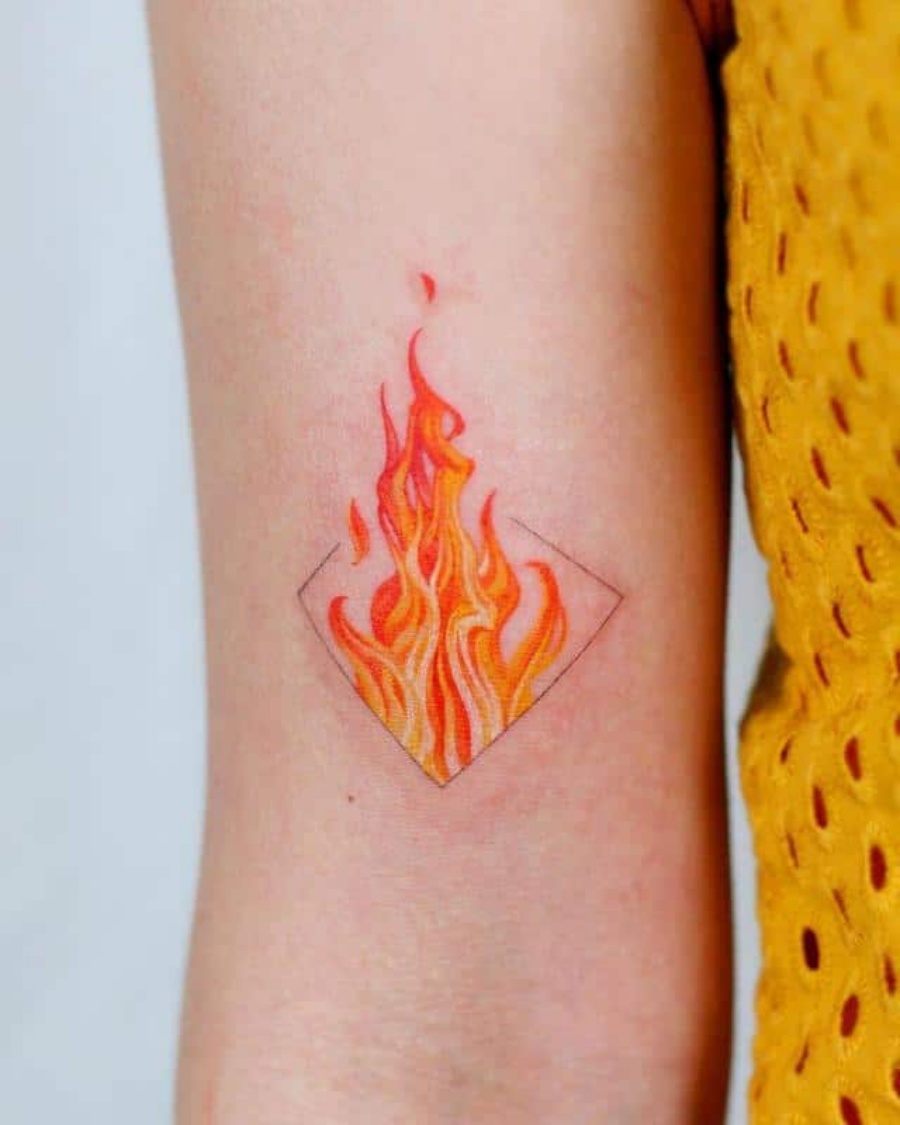 Tattoo ngọn lửa cực hottt🔥🤩. #tattooquangbinh #zkhanhart | TikTok