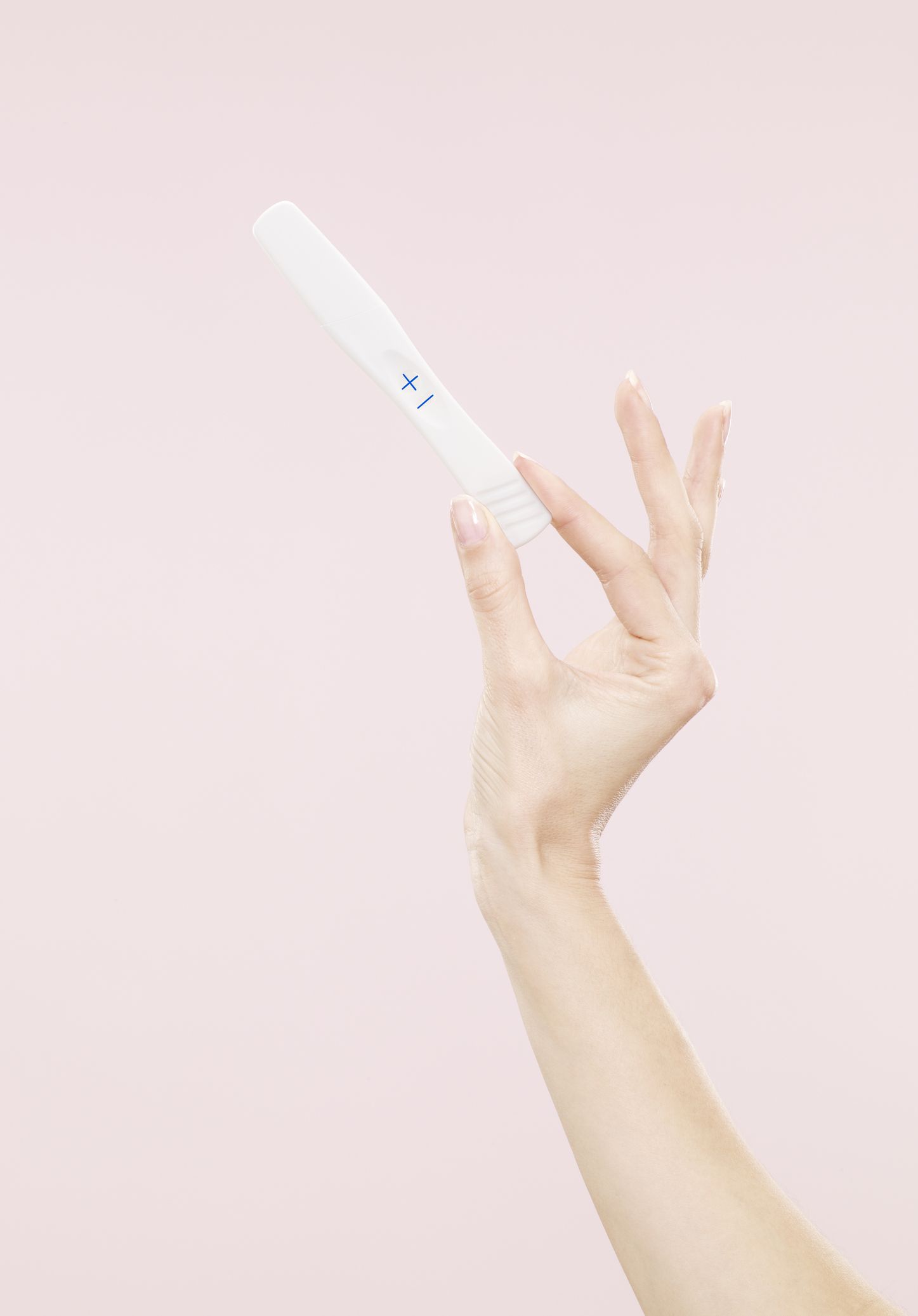 Ảnh đẹp của que thử thai 2 vạch khi tự chụp