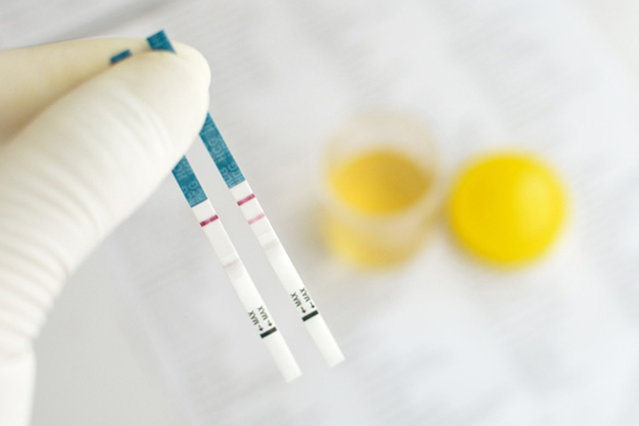 Ảnh đẹp của que thử thai 2 vạch khi tự chụp