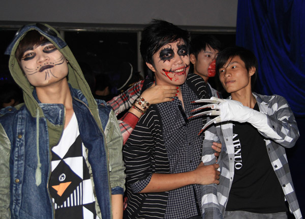 Top những bộ trang phục Halloween gây ám ảnh, in ấn tượng nhất