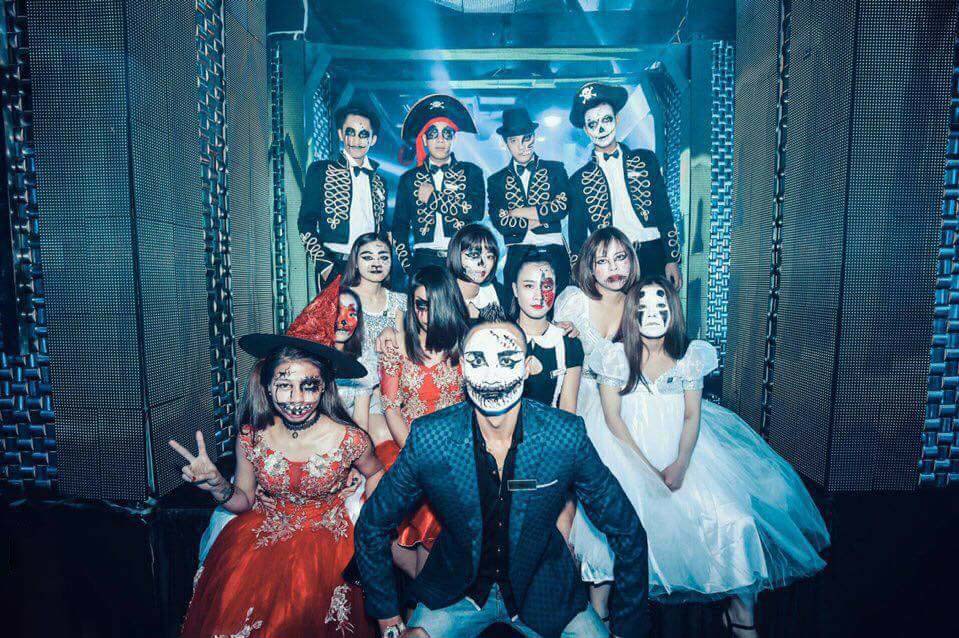 Top những bộ trang phục Halloween gây ám ảnh, in ấn tượng nhất