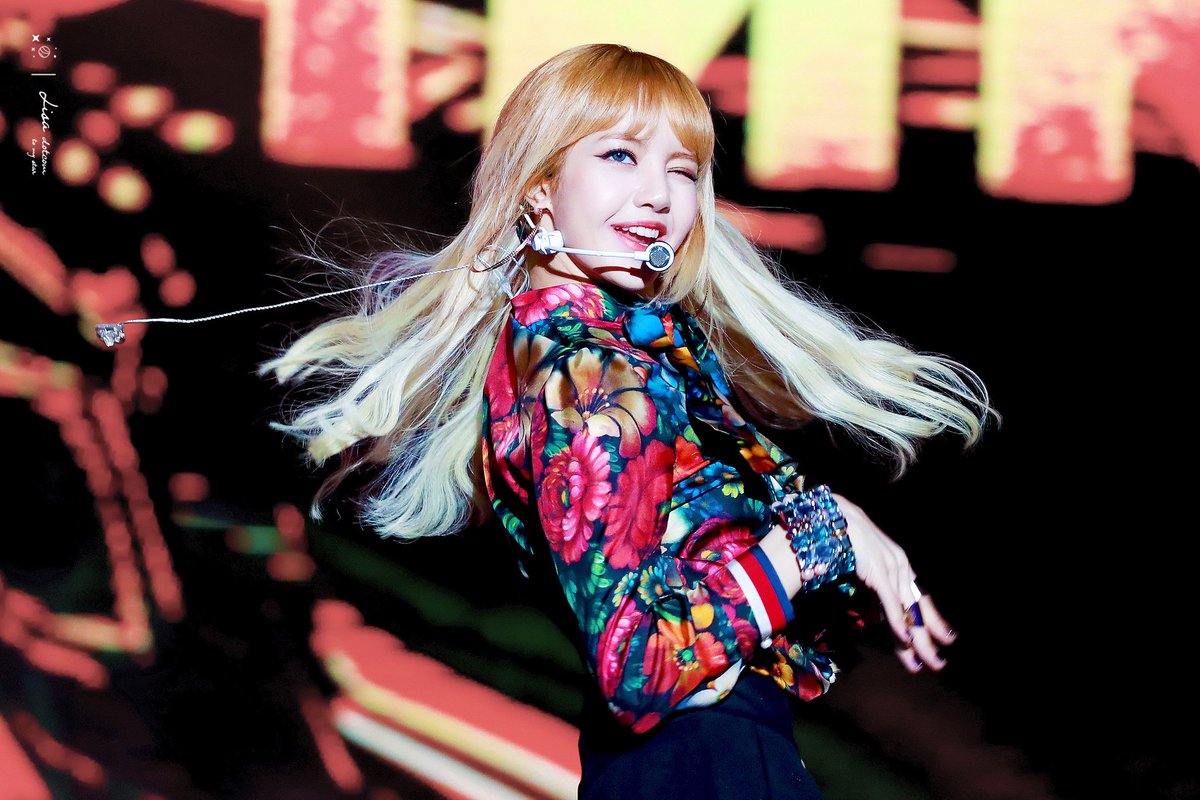 Bộ sưu tập hình ảnh đẹp nhất của Lisa (Black Pink)