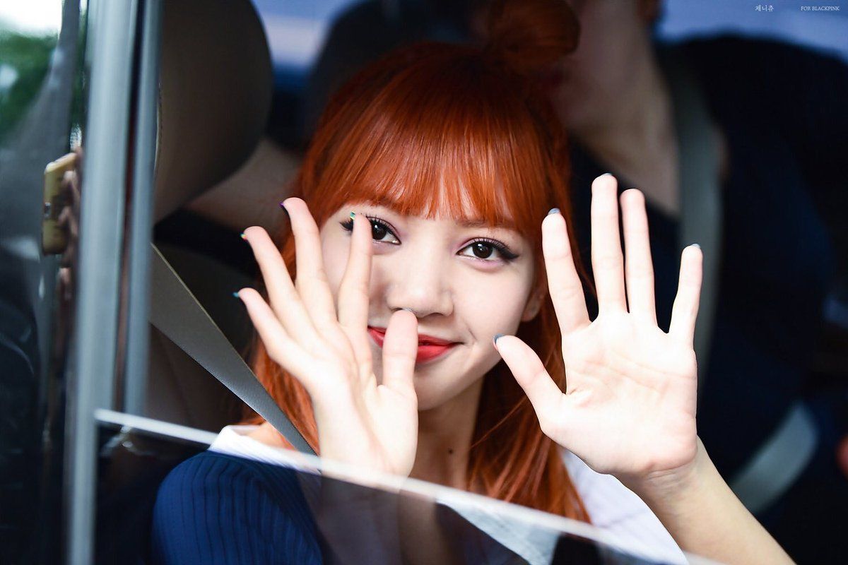 Bộ sưu tập hình ảnh đẹp nhất của Lisa (Black Pink)