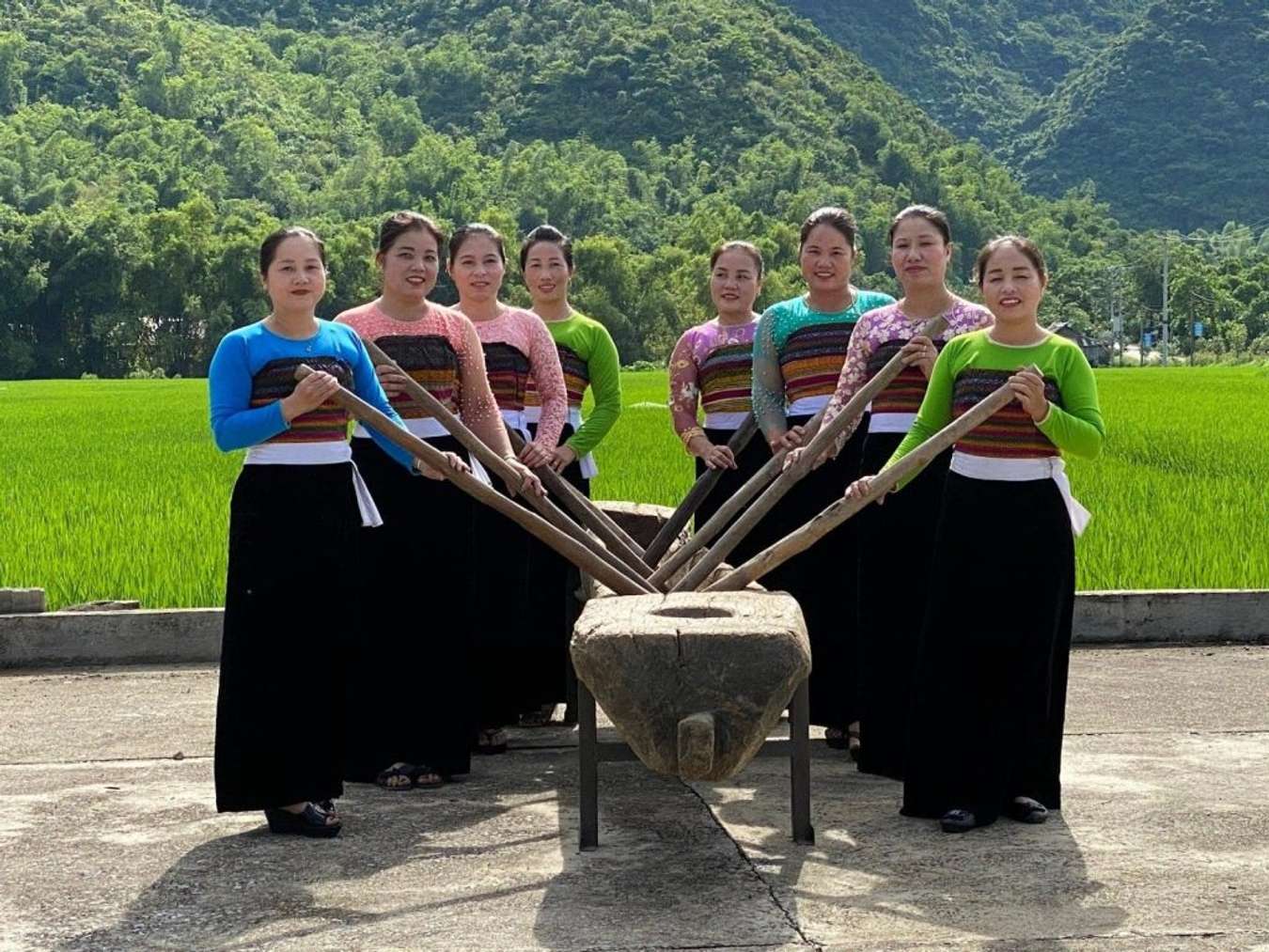 Bản Lác Mai Châu - Hòa Mình Trong Bản Nắng Vàng