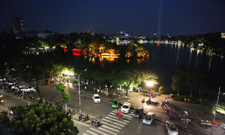 Bức tranh đẹp về đêm của Hồ Gươm - Bộ ảnh tuyệt vời về Hồ Hoàn Kiếm