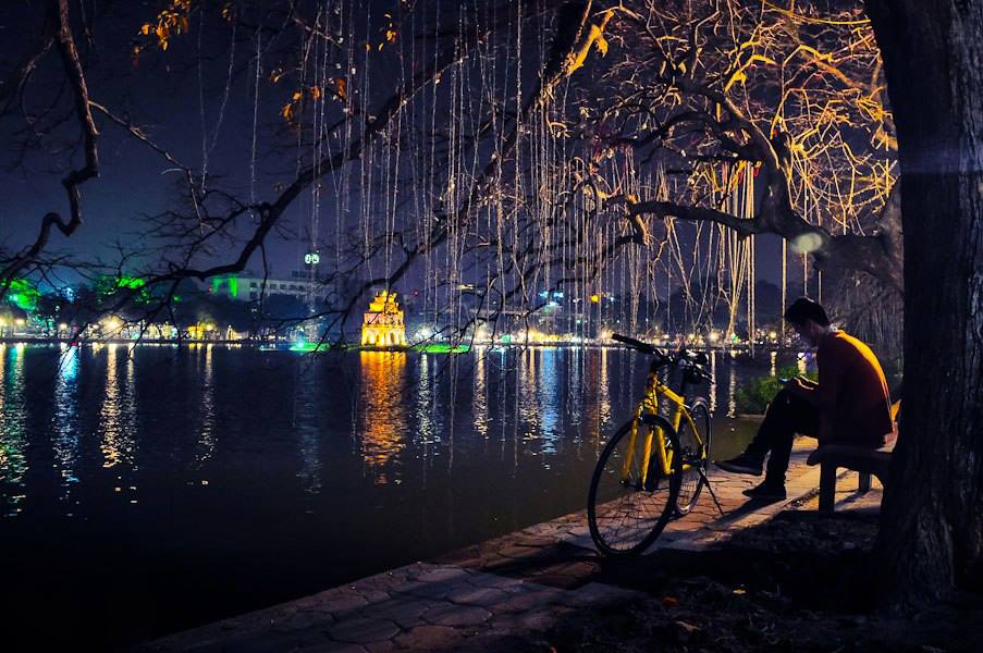 Bức tranh đẹp về đêm của Hồ Gươm - Bộ ảnh tuyệt vời về Hồ Hoàn Kiếm