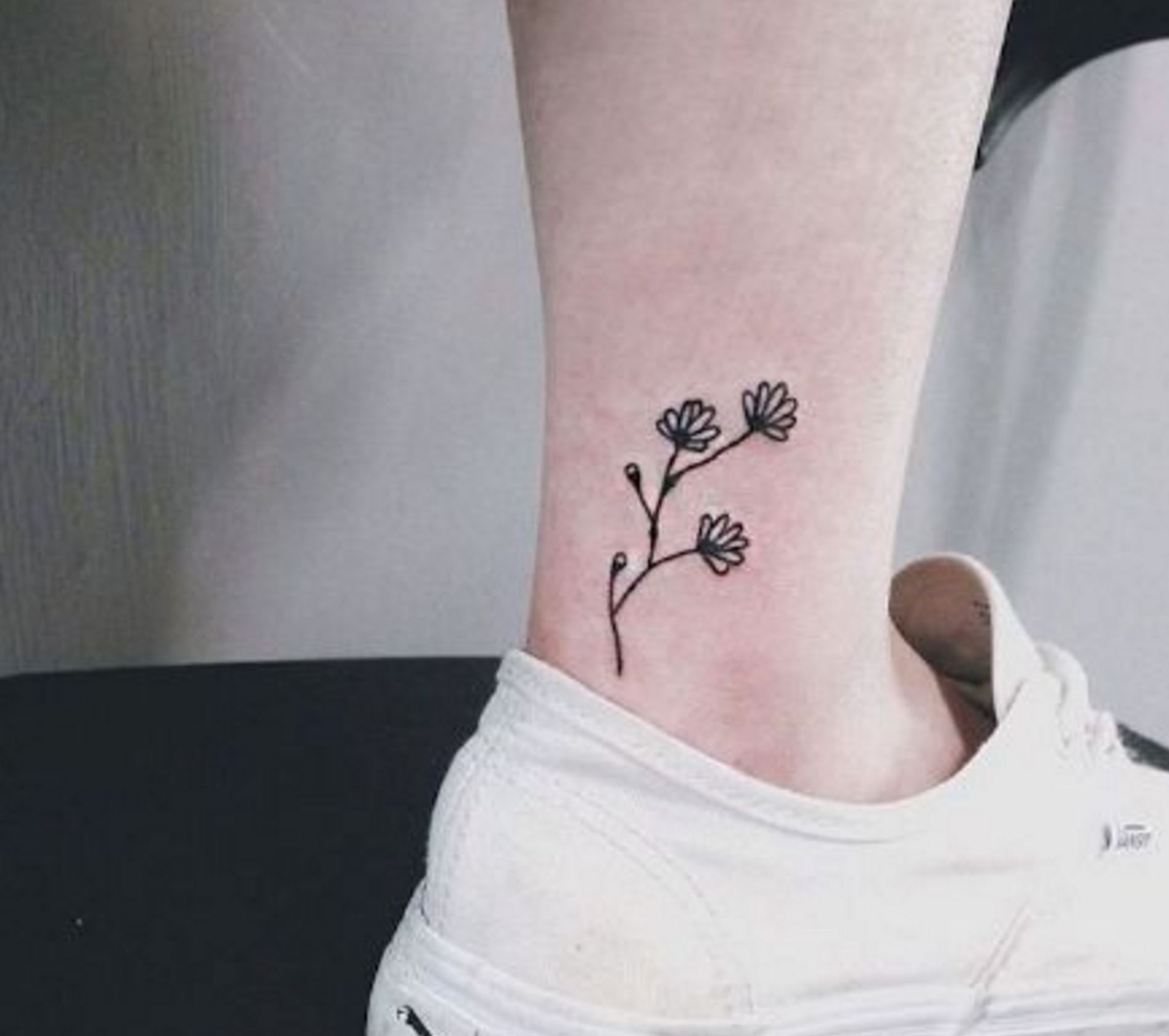 Hình xăm cổ chân cho nữ | Tattoo ideen