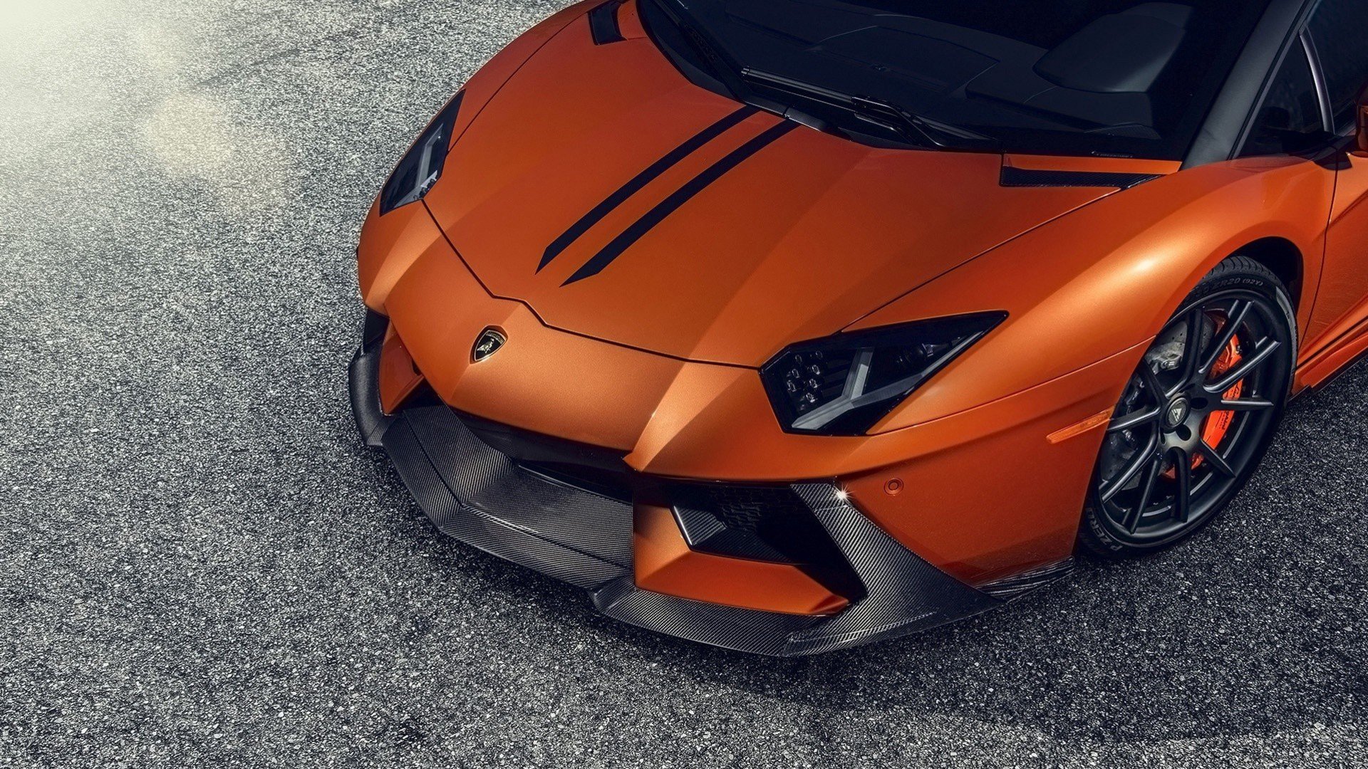 Khám phá vẻ đẹp đỉnh cao của siêu xe Lamborghini